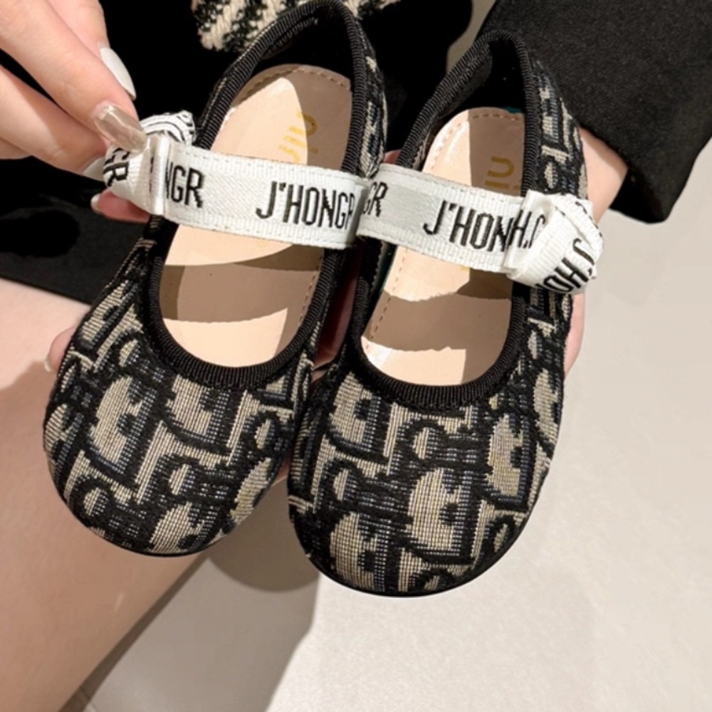 J'HONGR Black and Cream Kids Dress Shoes